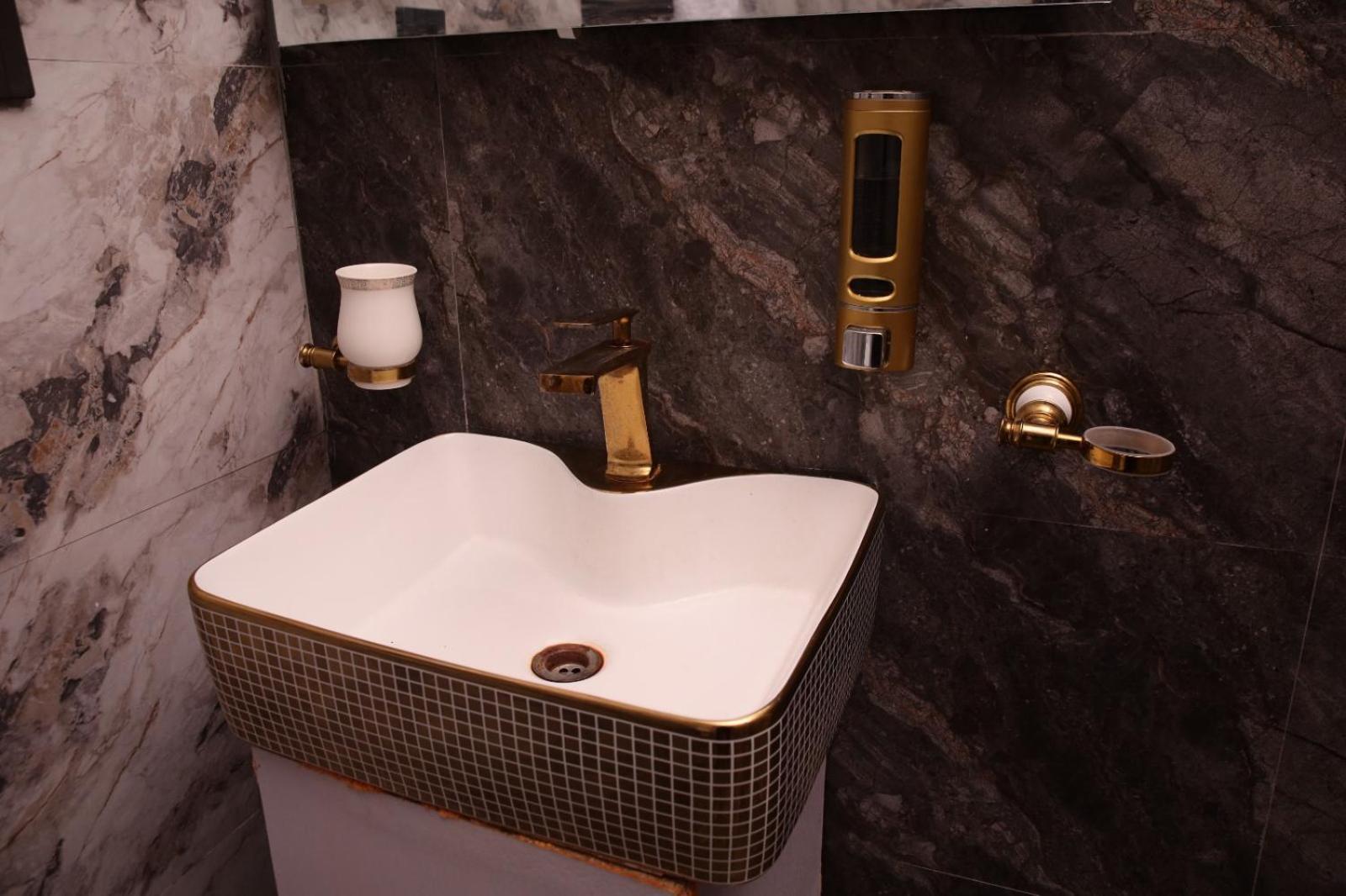 Elite Elegance Inn Isb 이슬라마바드 외부 사진